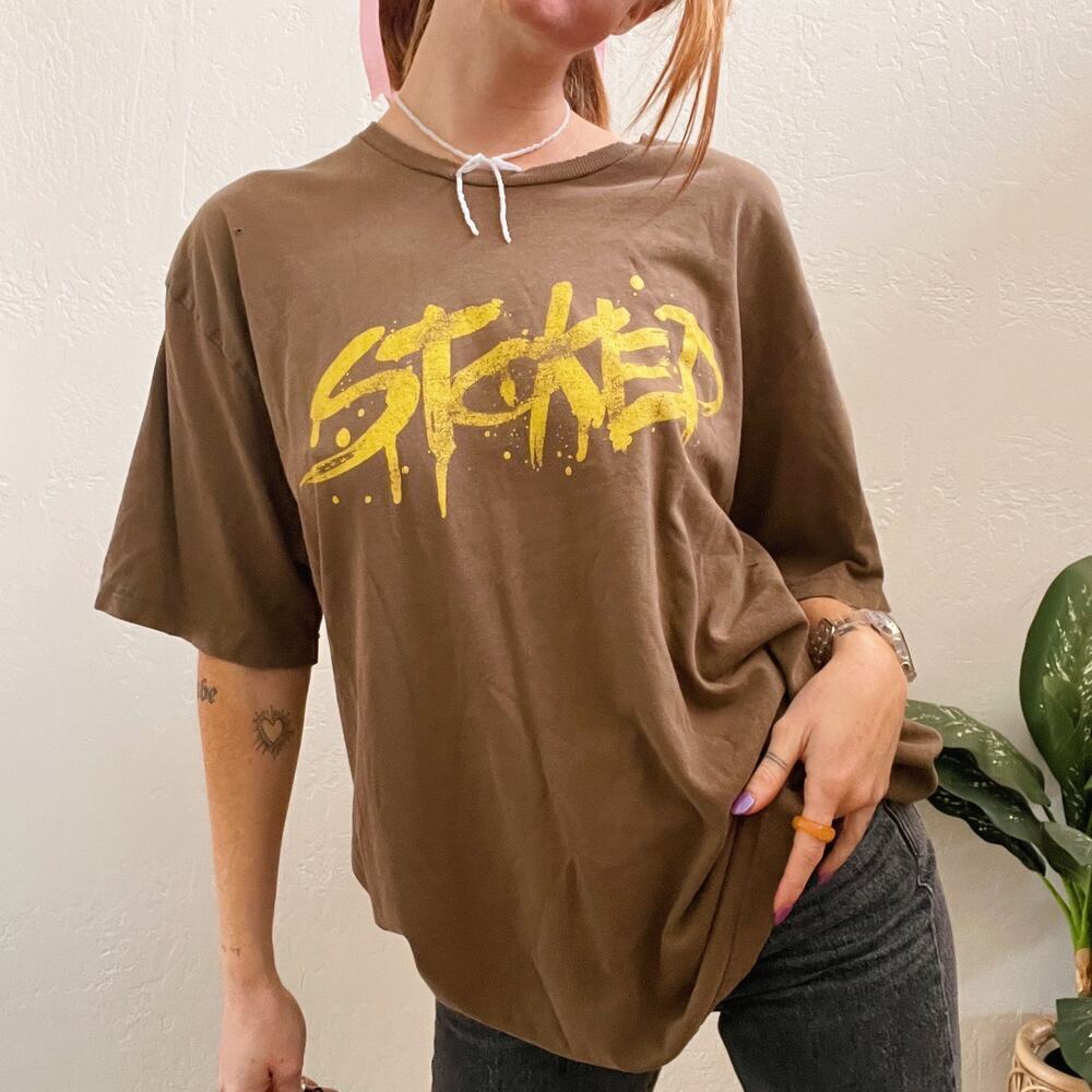Vintage Y2K Stoked No Boundaries Graphic Tee